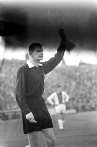 Scheidsrechter Van der Meer, vermoedelijk in het Ajax stadion, Bestanddeelnr 919-6300