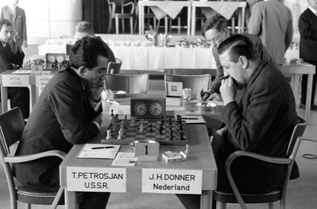 Schaken Nederland tegen Rusland 3, 4 en 5 Petrosjan en Ponner, Bestanddeelnr 914-0953