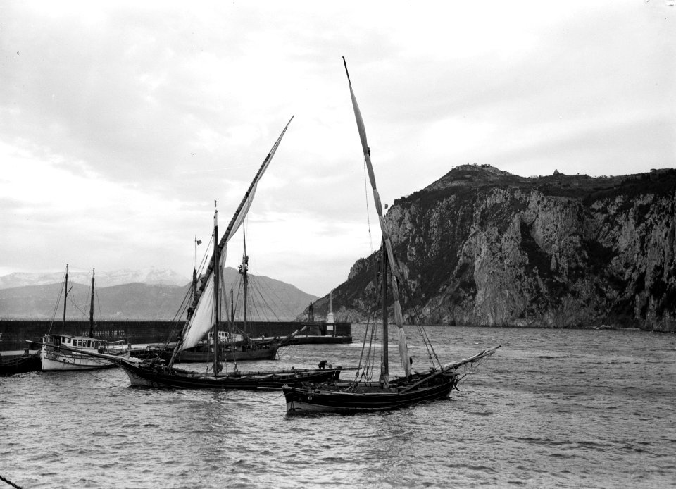 Scheepjes op de rede van Anacapri, Bestanddeelnr 252-0014