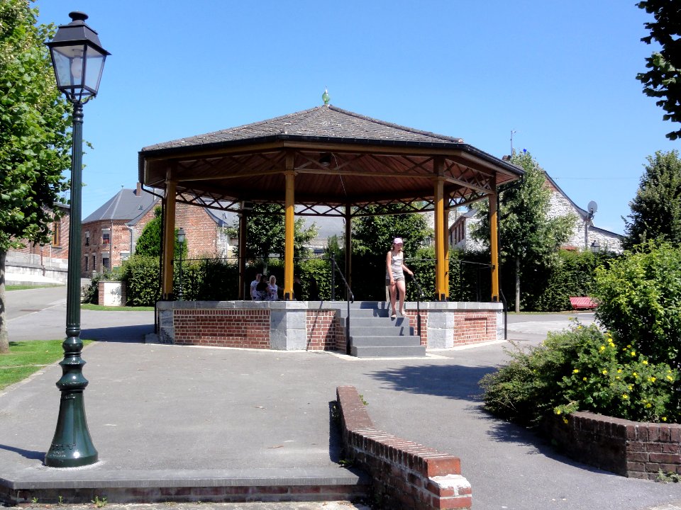 Sars-Poteries (Nord, Fr) kiosque à musique