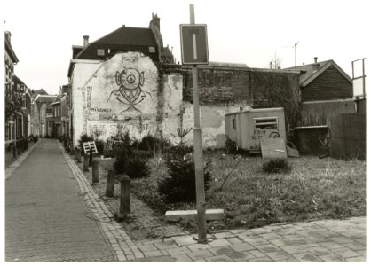 Scheepmakersdijk voor de renovatie. NL-HlmNHA 54035337
