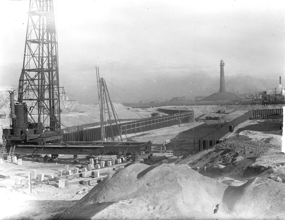 Scheepshellingen in aanbouw in IJmuiden, Bestanddeelnr 904-3638