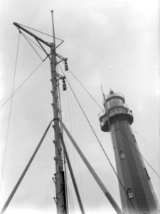 Scheepsmast en vuurtoren in Scheveningen, Bestanddeelnr 189-1281