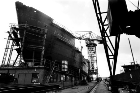Scheepsbouw, hijskranen, Bestanddeelnr 930-3867