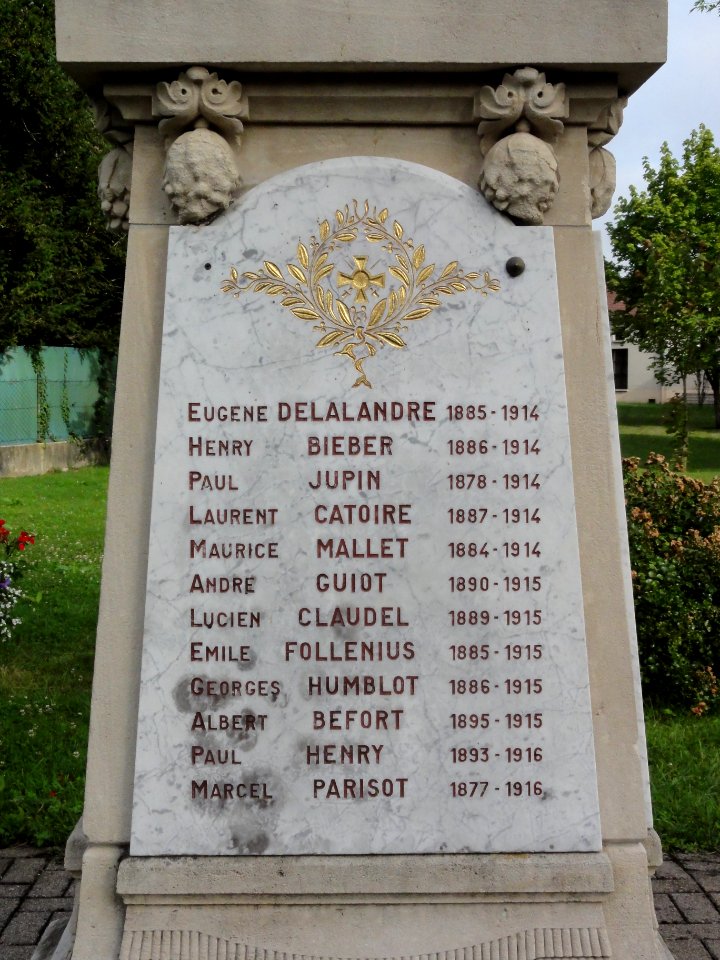 Savonnières-devant-Bar (Meuse) monument aux morts (02)