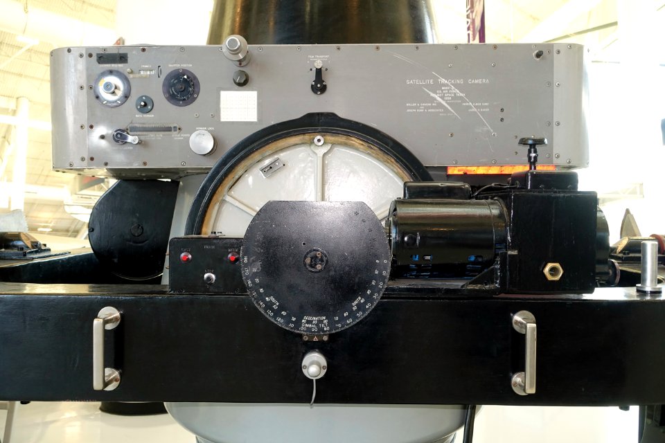 Satellite Tracking Camera, Mark II, US Air Force, Project Space Track, made by Boller & Chivens Inc, Perkin Elmer Corp, et al, 1959 - Evergreen Aviation & Space Museum - McMinnville, Oregon - DSC00865