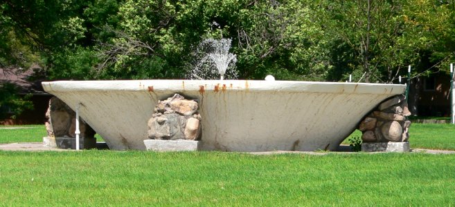 Sawhill Memorial Park (St. Francis, KS) fountain 1