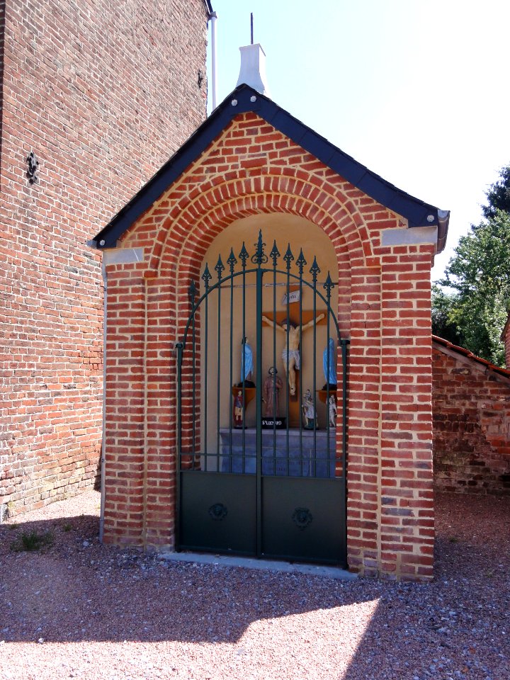 Sars-Poteries (Nord, Fr) chapelle St.lienard et N.D. des 7 douleurs