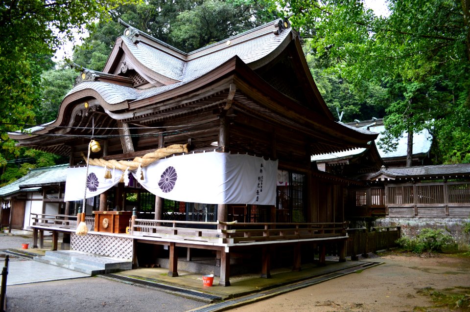 Sasamuta-jinja shaden