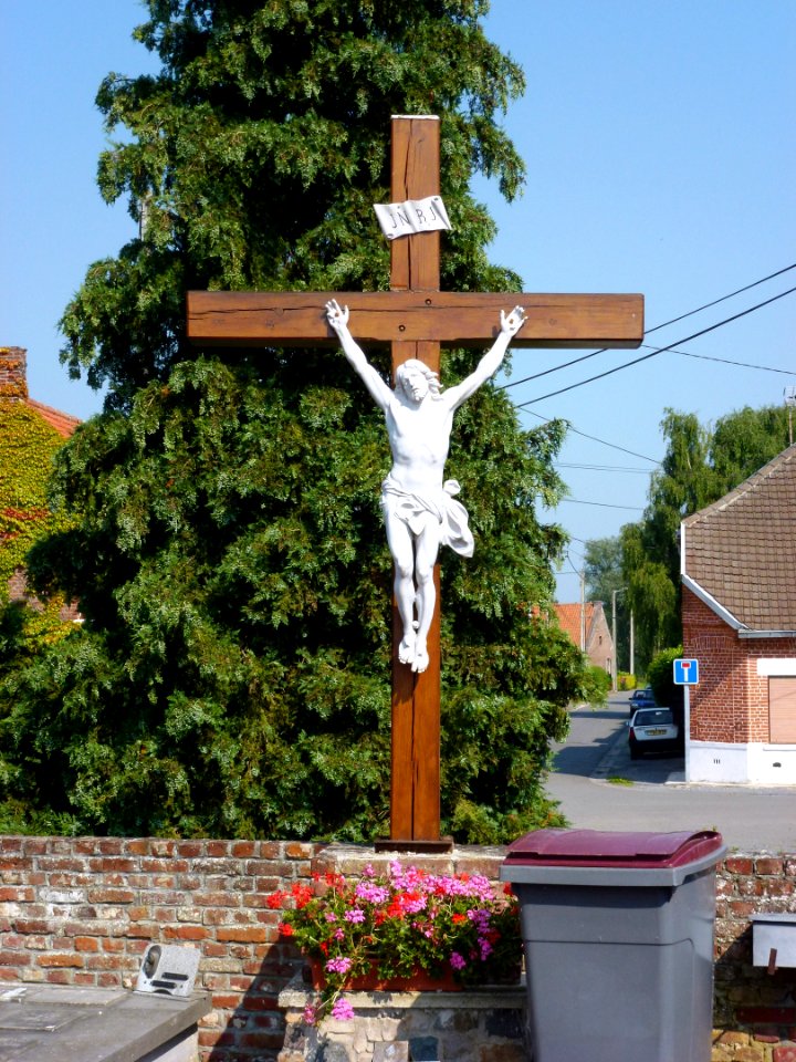 Sars-et-Rosières (Nord, Fr) calvaire au cimetière