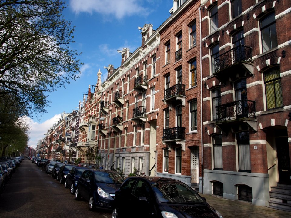Sarphatipark 87 en lager oneven