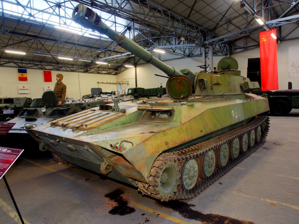 SAU-122 in the Musée des Blindés, France, pic-2