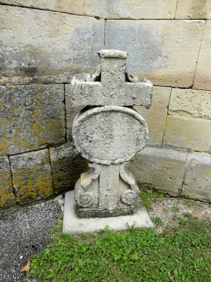 Saudrupt (Meuse) croix funéraire
