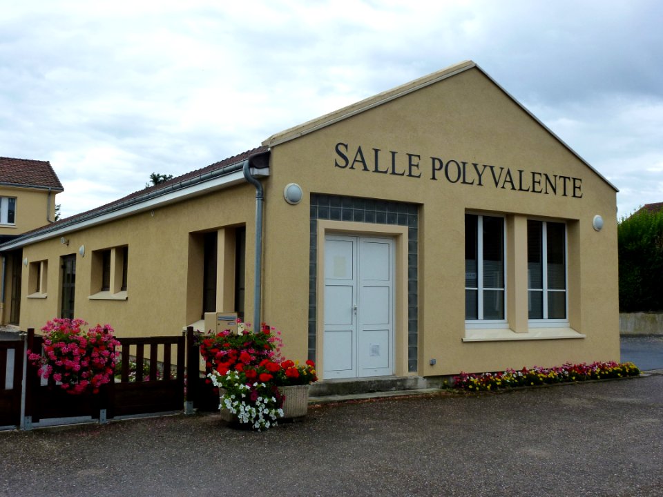 Saulces-Champenoises (Ardennes) salle polyvalente