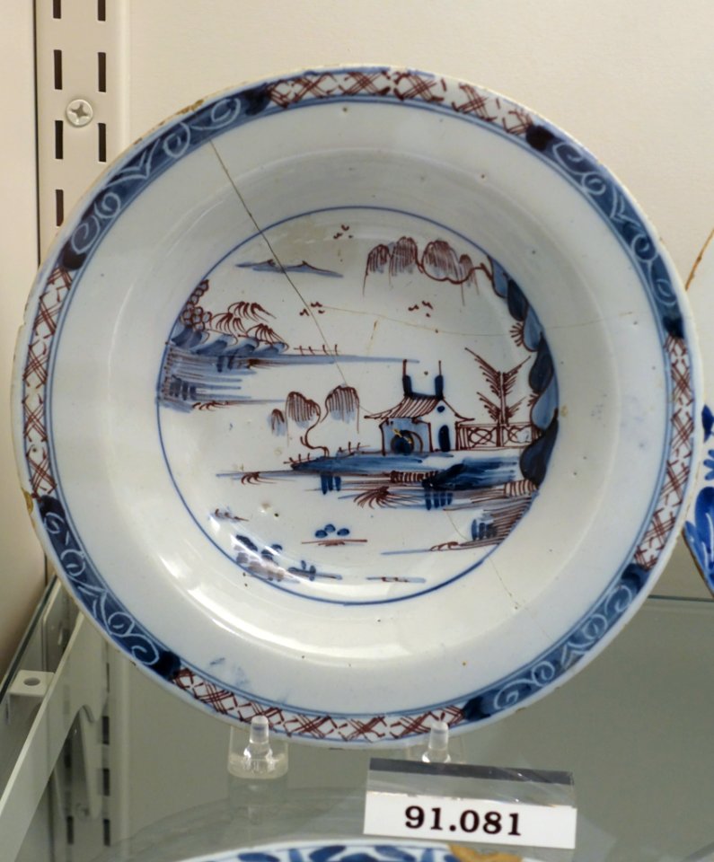 Saucer dish, London, England, c. 1780, tin-glazed earthenware, item HD 91.081 - Flynt Center of Early New England Life - Deerfield, Massachusetts - DSC04247