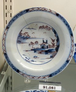 Saucer dish, London, England, c. 1780, tin-glazed earthenware, item HD 91.081 - Flynt Center of Early New England Life - Deerfield, Massachusetts - DSC04247