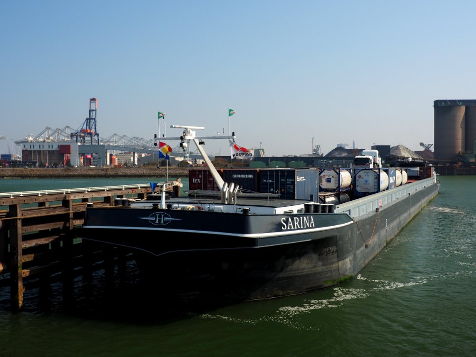Sarina (ship, 2009) ENI 02331460, Port of Rotterdam pic1