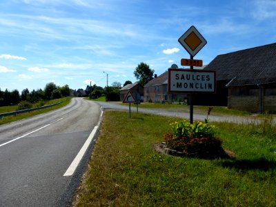 Saulces-Monclin (Ardennes) city limit sign