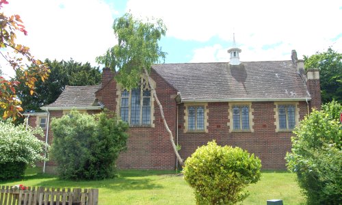 Sarisbury Green United Reformed Church, Bridge Road, Sarisbury (May 2019) (4)