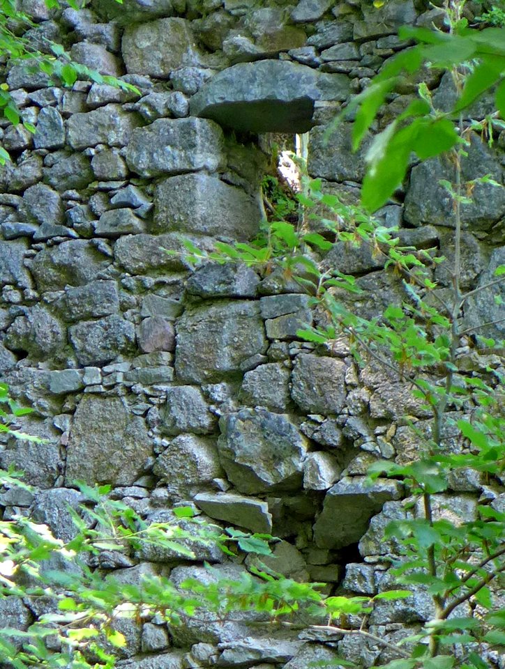 Sarmingstein-Oberoesterreich-Vorburg-Fenster