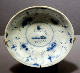 Saucer, Slovakia, Holic, 1746-1800, ceramic - Museum of Anthropology, University of British Columbia - DSC08827