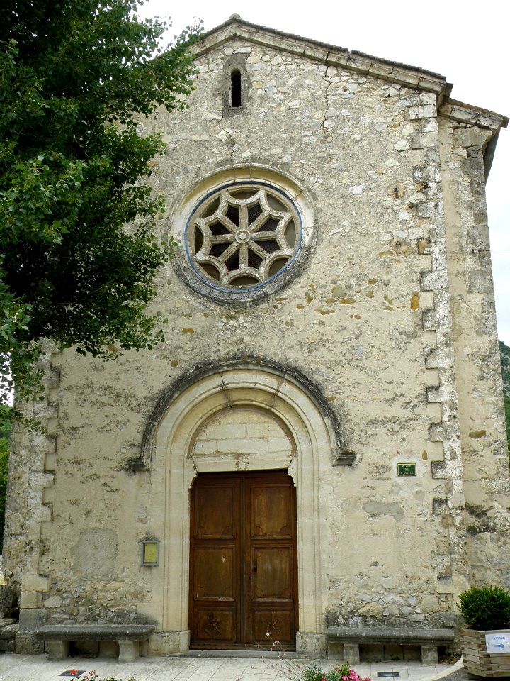 Savoillan Église Saint-Agricol
