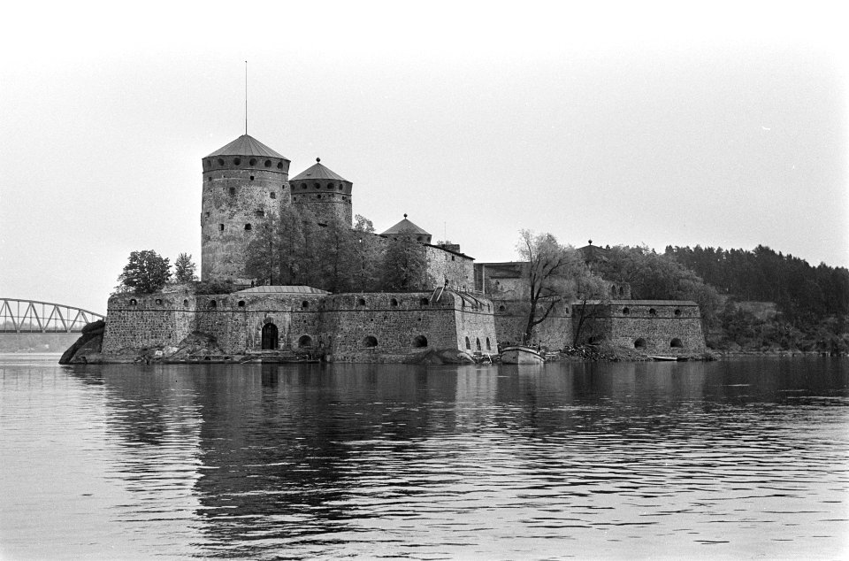 Savonlinna. Kasteel Olavinlinna gebouwd in de vijftiende eeuw, Bestanddeelnr 920-4751