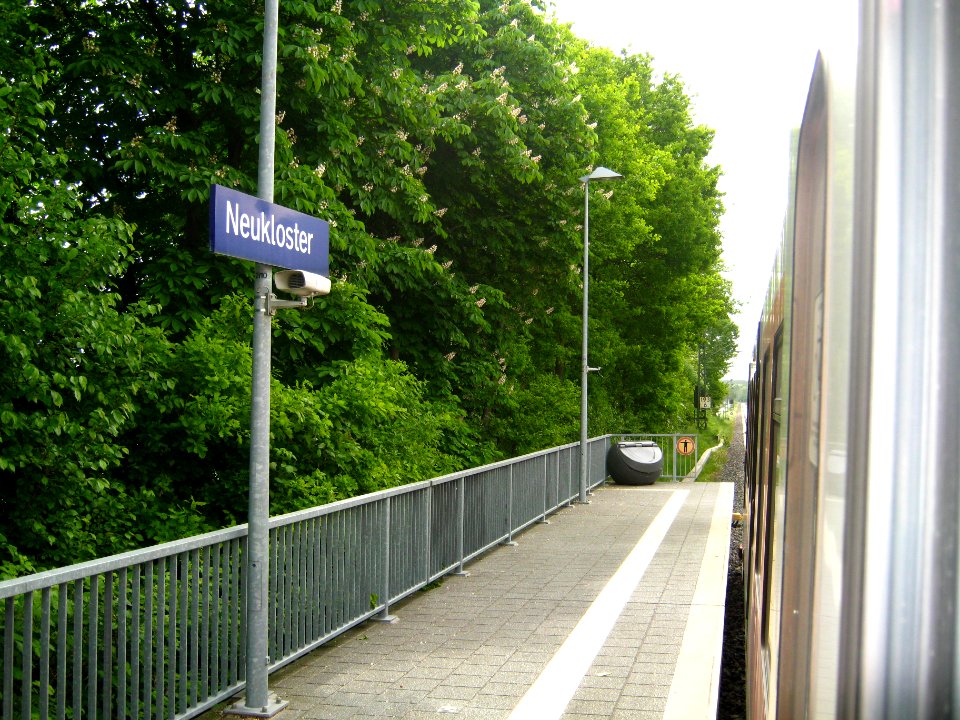 S-Bahn Station Neukloster