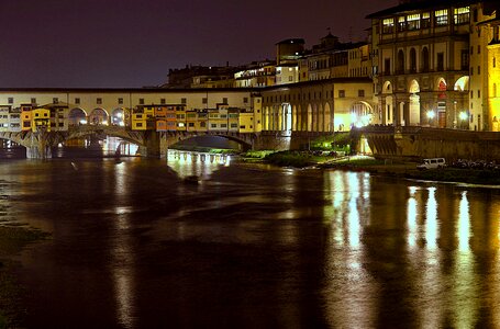 Tuscany arno ponte vecchia
