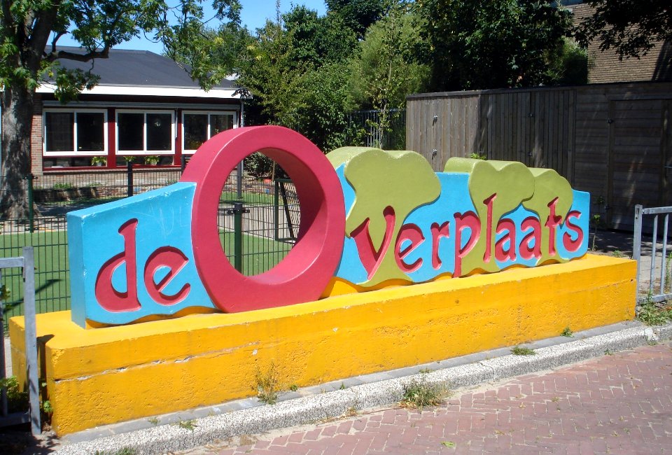 Sassenheim kunstwerk de overplaats