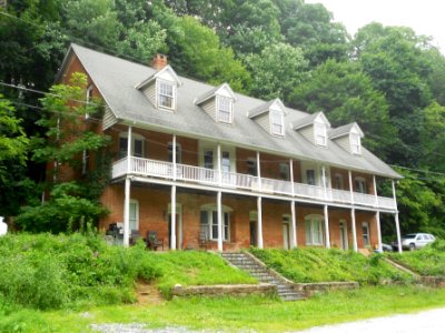 SB Brodbeck Housing from SE York Co PA