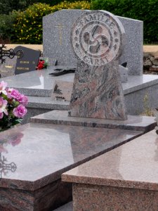 Saubion (Landes) stèle basque au cimetière