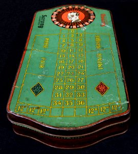 Sarony cigarettes roulette blik, foto2