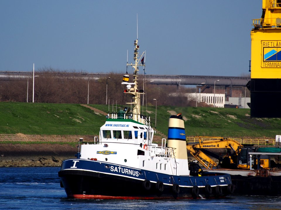 Saturnus - IMO 7719052, at locks of IJmuiden, Port of Amsterdam, pic4