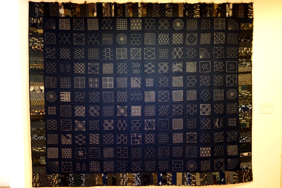 Sashiko by volunteers, 2012 - Textile Museum of Canada - DSC00807