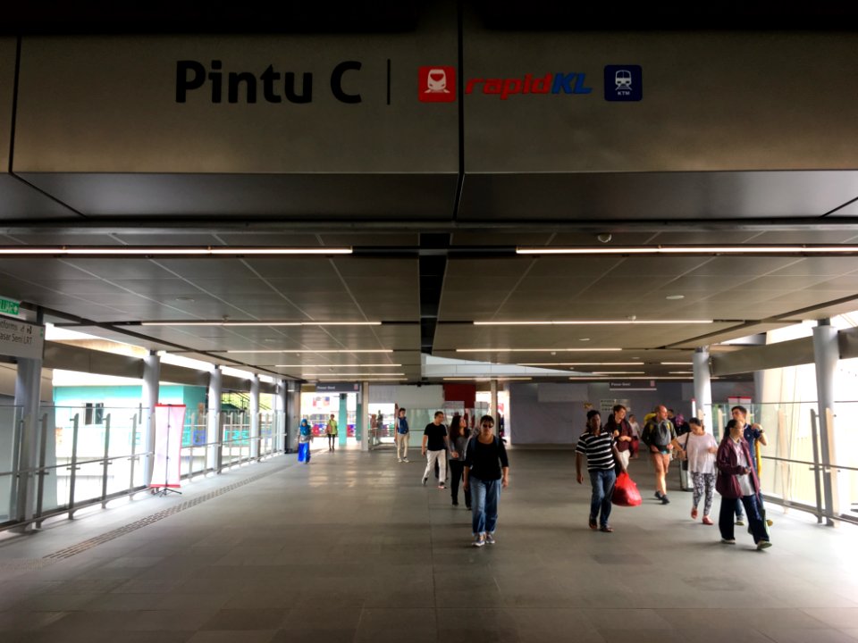 SBK Line Pasar Seni LRT-MRT Link Bridge 2
