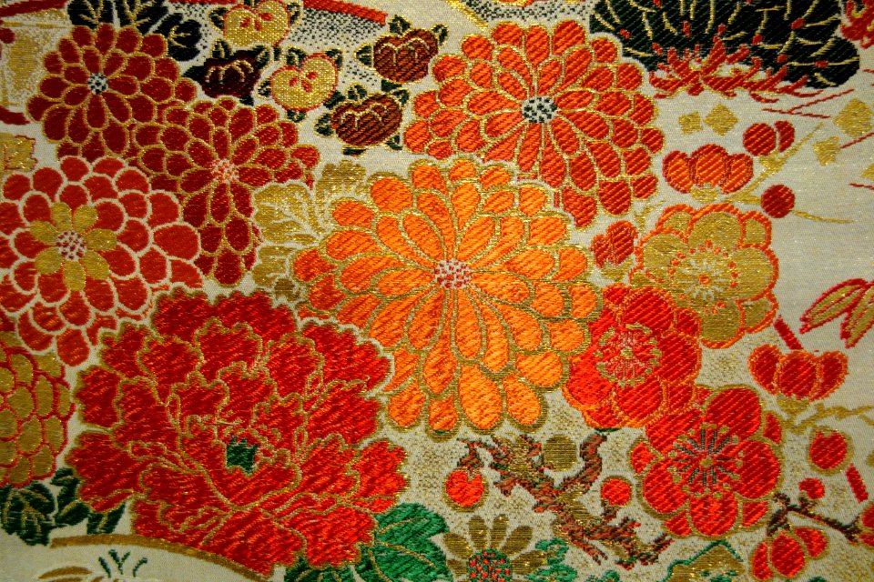 Sashes (obi), Japan, view 3, 20th century, silk, gold thread - Textile Museum of Canada - DSC00877
