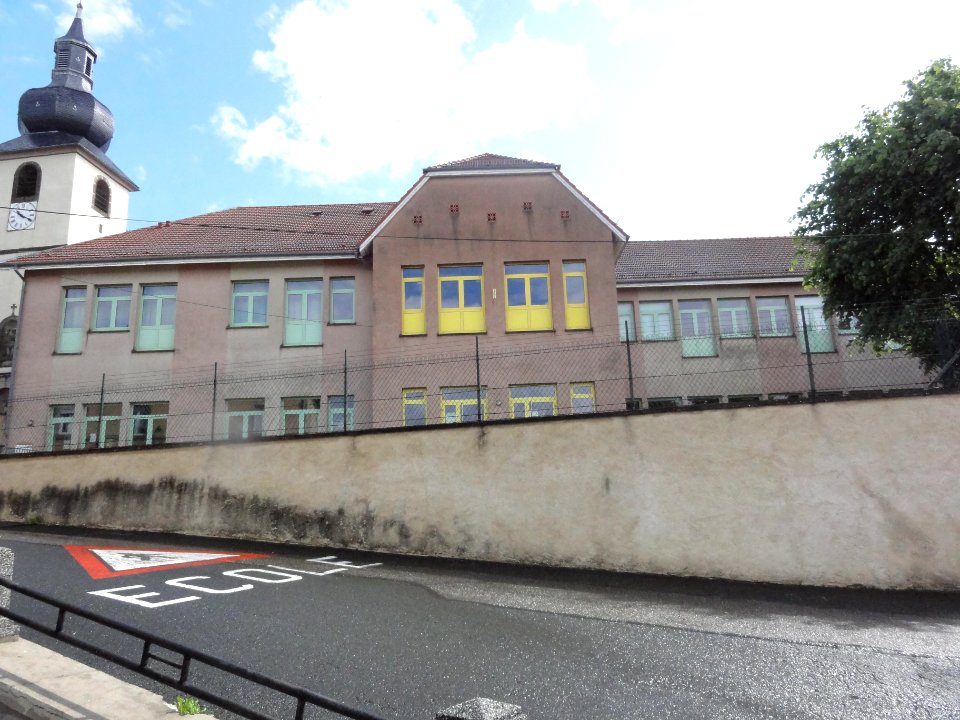 Sarraltroff (Moselle) école primaire