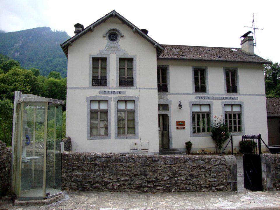 Sarrance (Pyr-Atl, Fr) Mairie - école