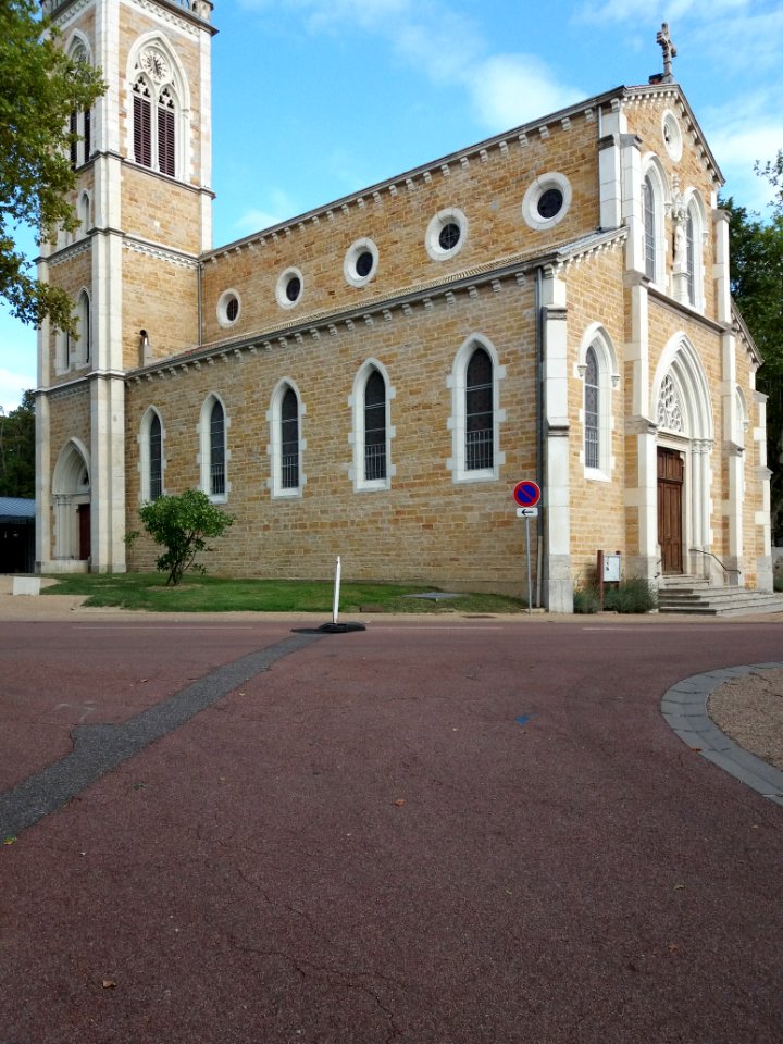 Sathonay-Village - Église Saint Laurent (06)