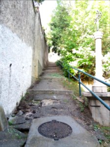 Sathonay-Village - Montée du Village, escalier qui monte à la route de Saint-Trivier