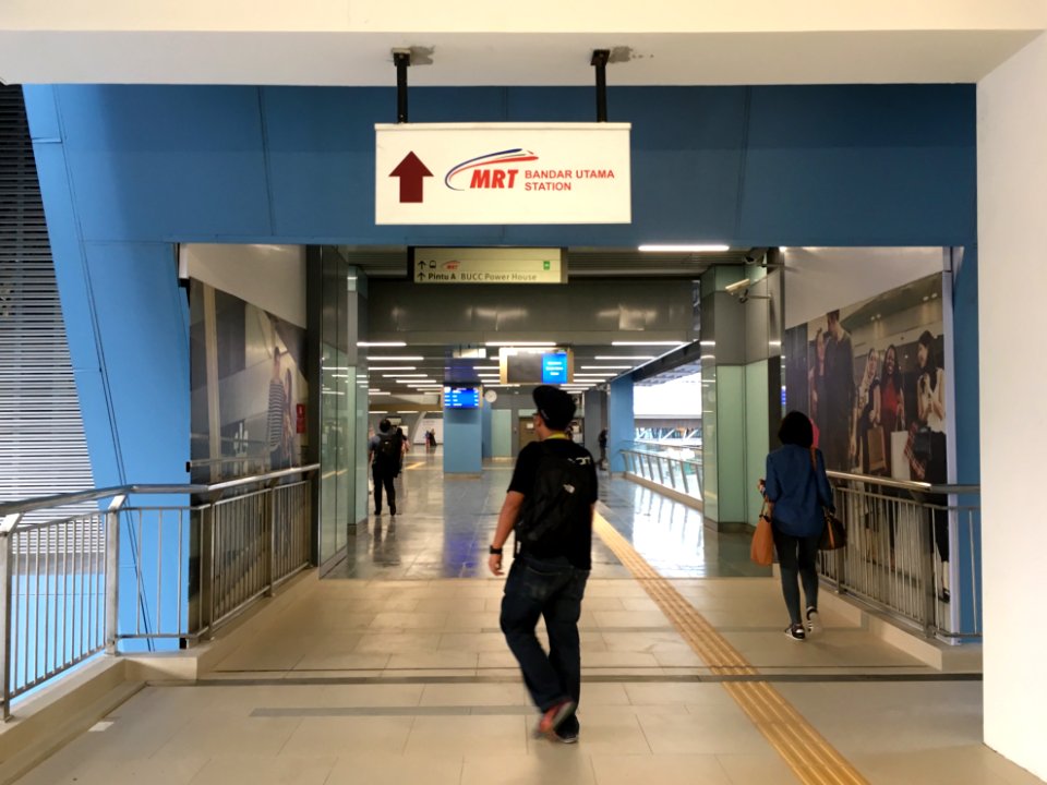 SBK Line Bandar Utama Entrance B 19