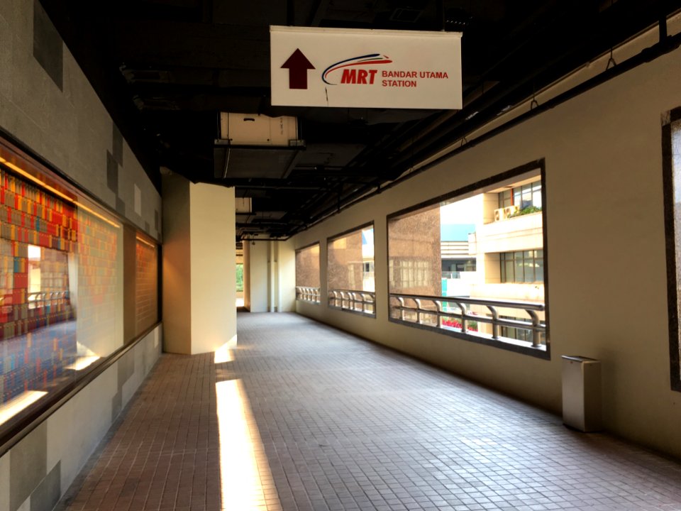 SBK Line Bandar Utama Entrance B 9