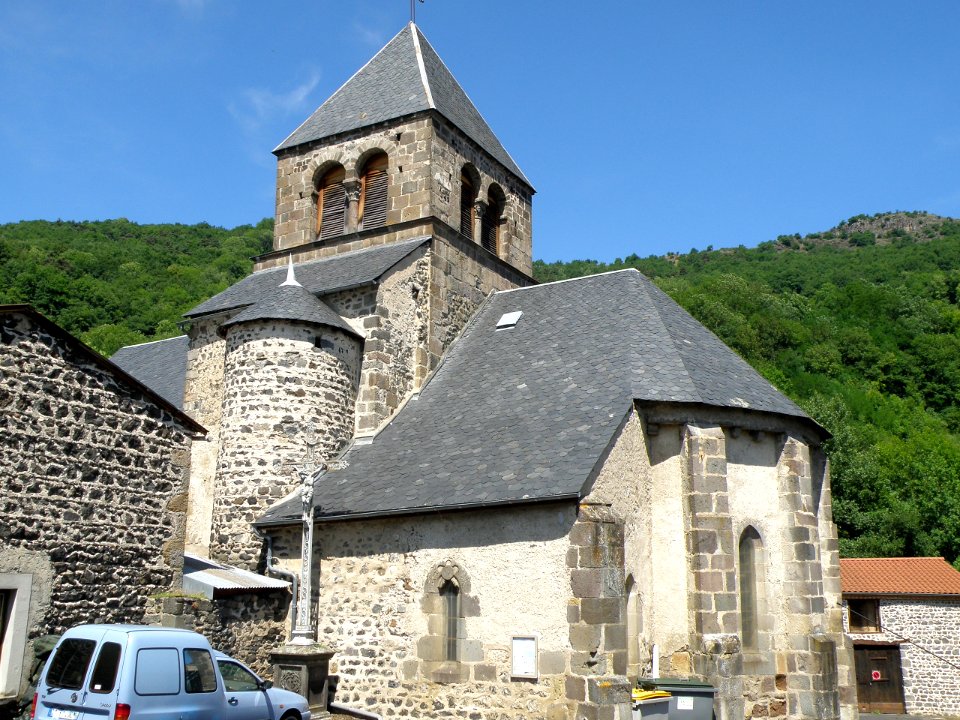 Saurier Eglise Sainte-Radegonde2