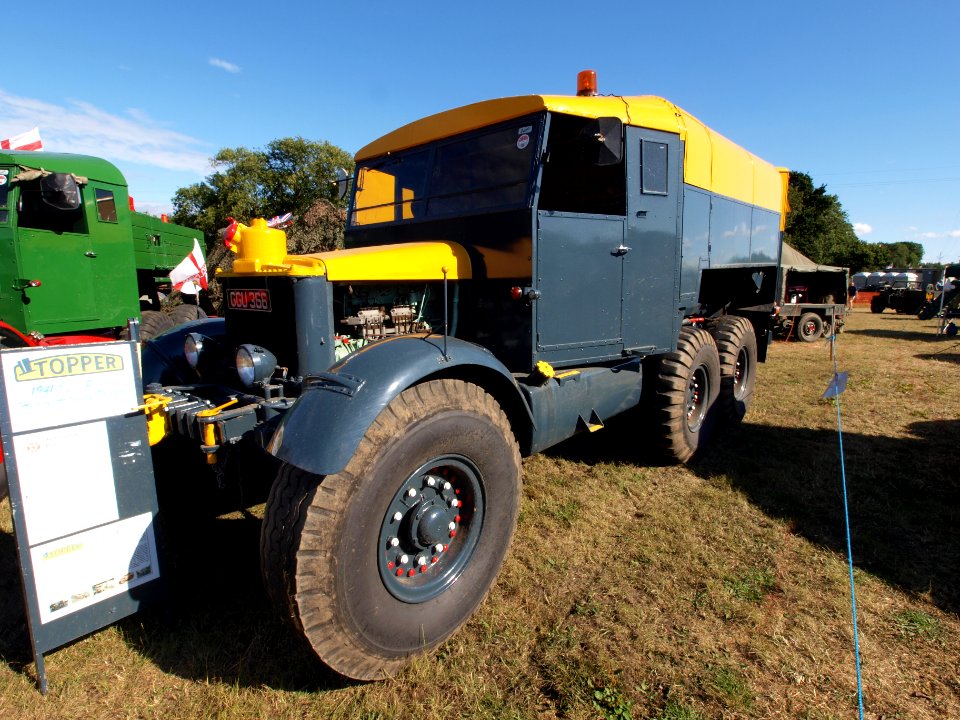 Scammell Pioneer R100 Heavy Artillery Tracktor (1941) GB licence registration GGU 366 pic1