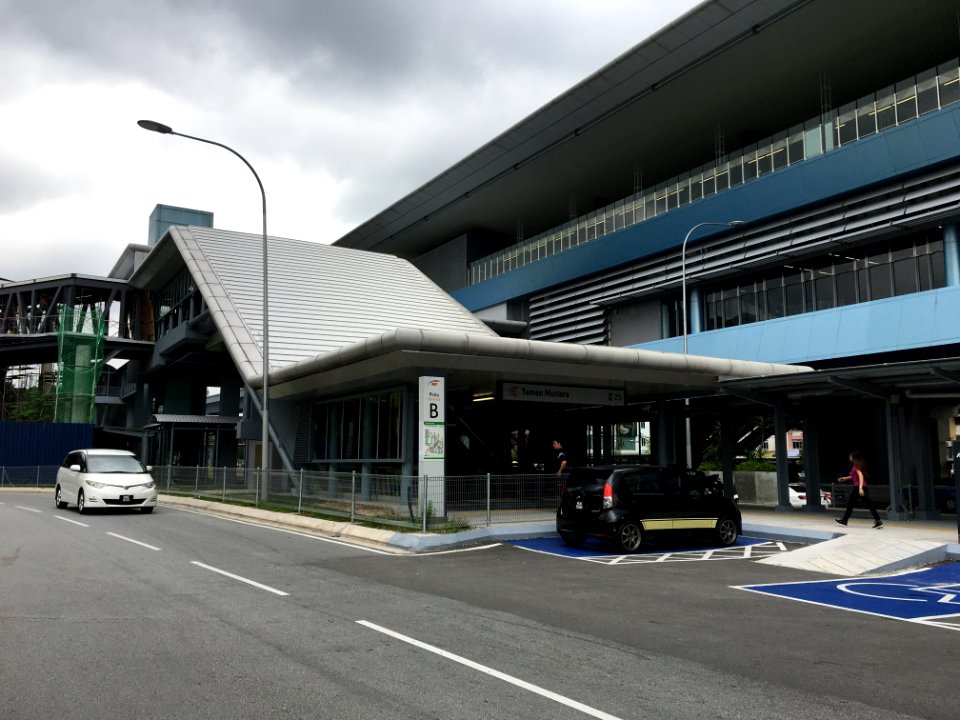 SBK Line Taman Mutiara Entrance B 2