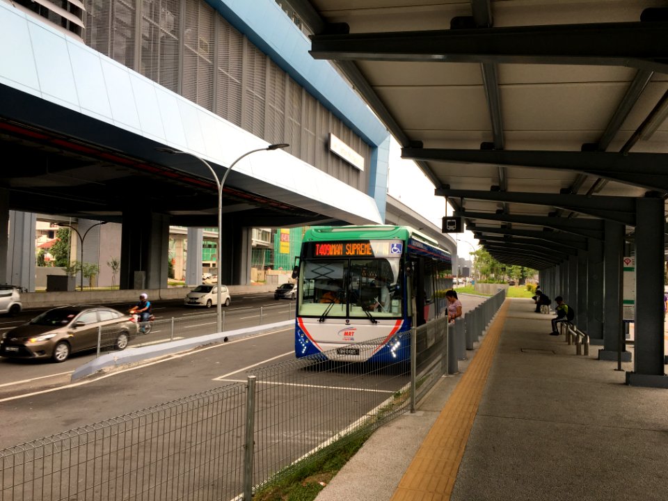 SBK Line Taman Mutiara Feeder Bus Stop 1