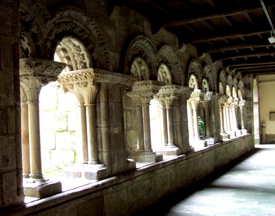 Santiago de Compostela - Colegiata de Santa Maria la Real de Sar 2
