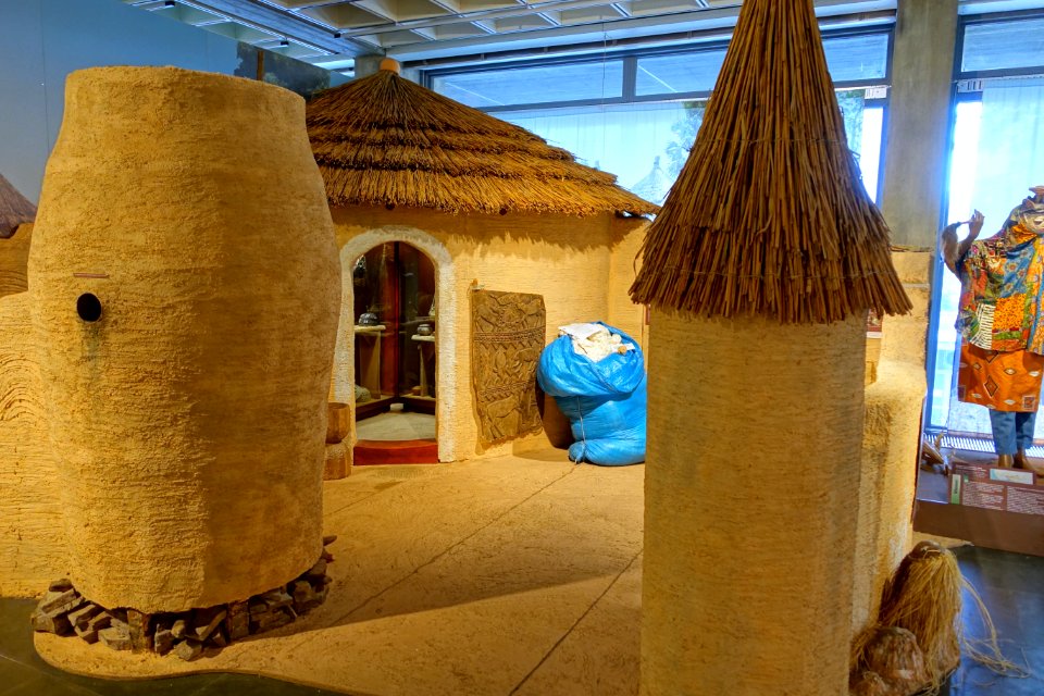 Savannah homestead, West African savannahs - Naturhistorisches Museum Nürnberg - Nuremberg, Germany - DSC03988