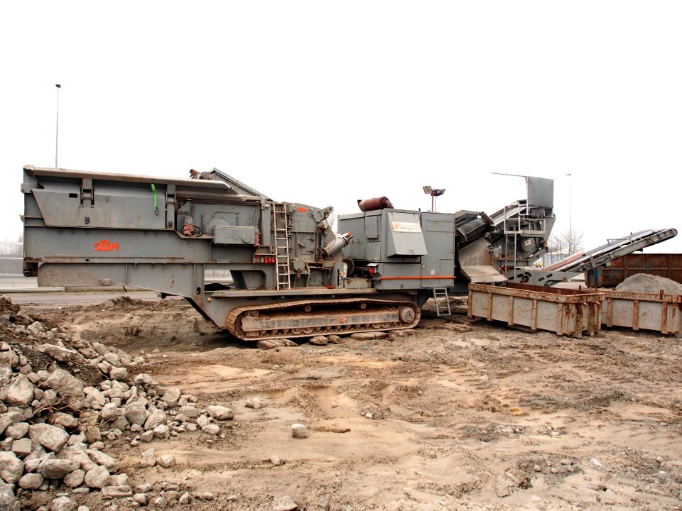 Sbm Mobile Crusher pic1